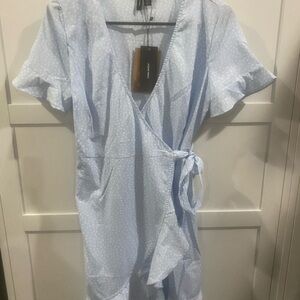 🚨 Vero Moda Blue Mini Sundress with Flutter Sleeves and V-Neck